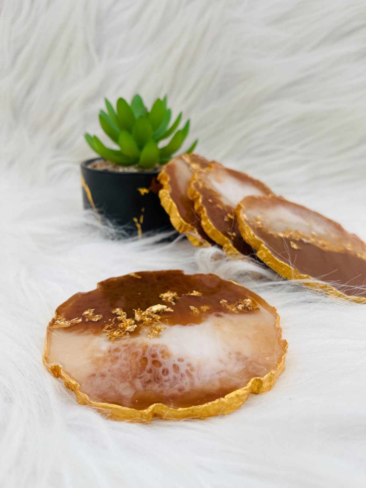 RESIN DECORS